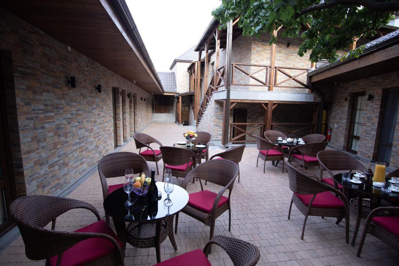 Boutique Living Hotel By Arta Ereván Exterior foto